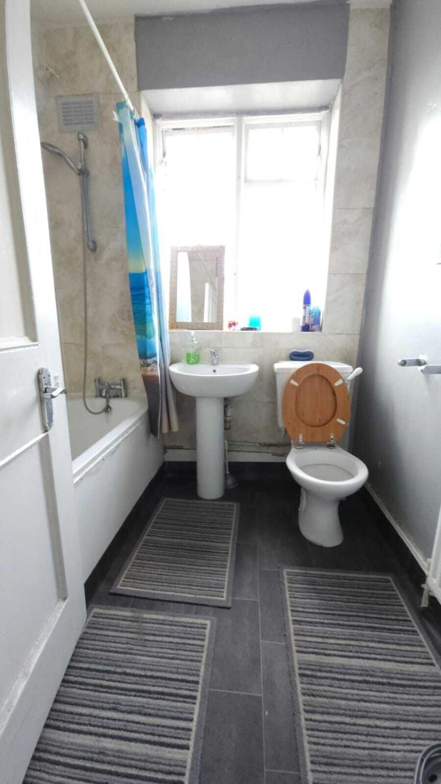 London Edgware Station Apartment Room photo